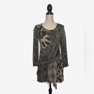 Adore Sweater Knit Tunic Muted Multi Patern Womens size Small